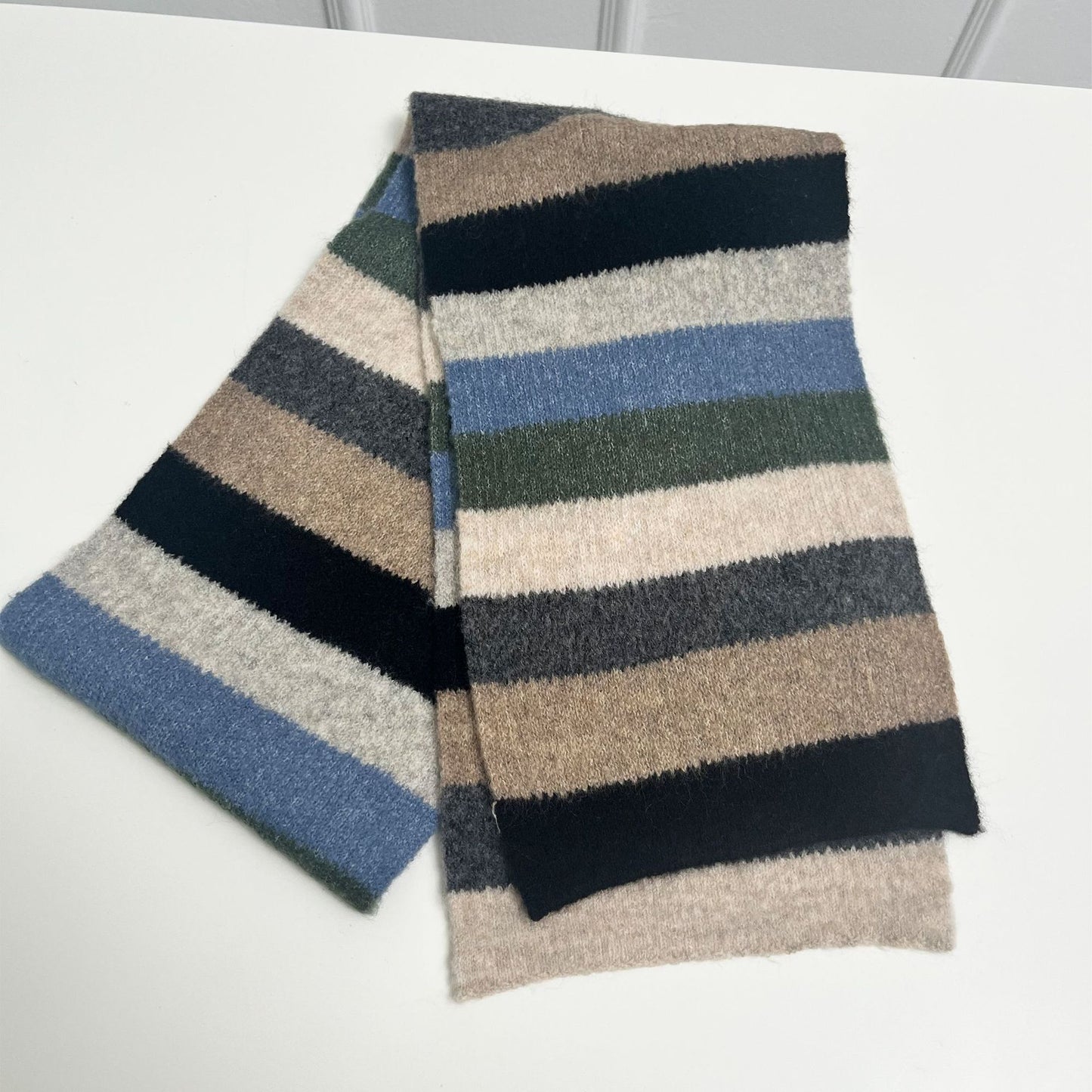 Knitted Color Block Striped Scarf for Women - Cozy Casual Design