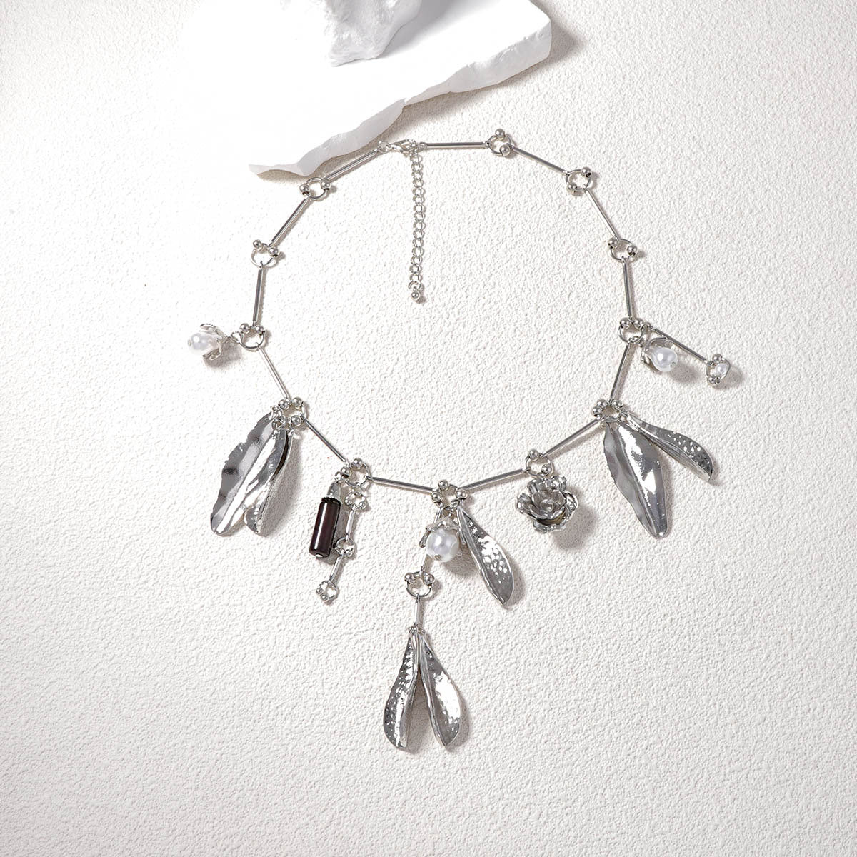 Leaf Pendant Alloy Necklace Vintage Statement Jewelry