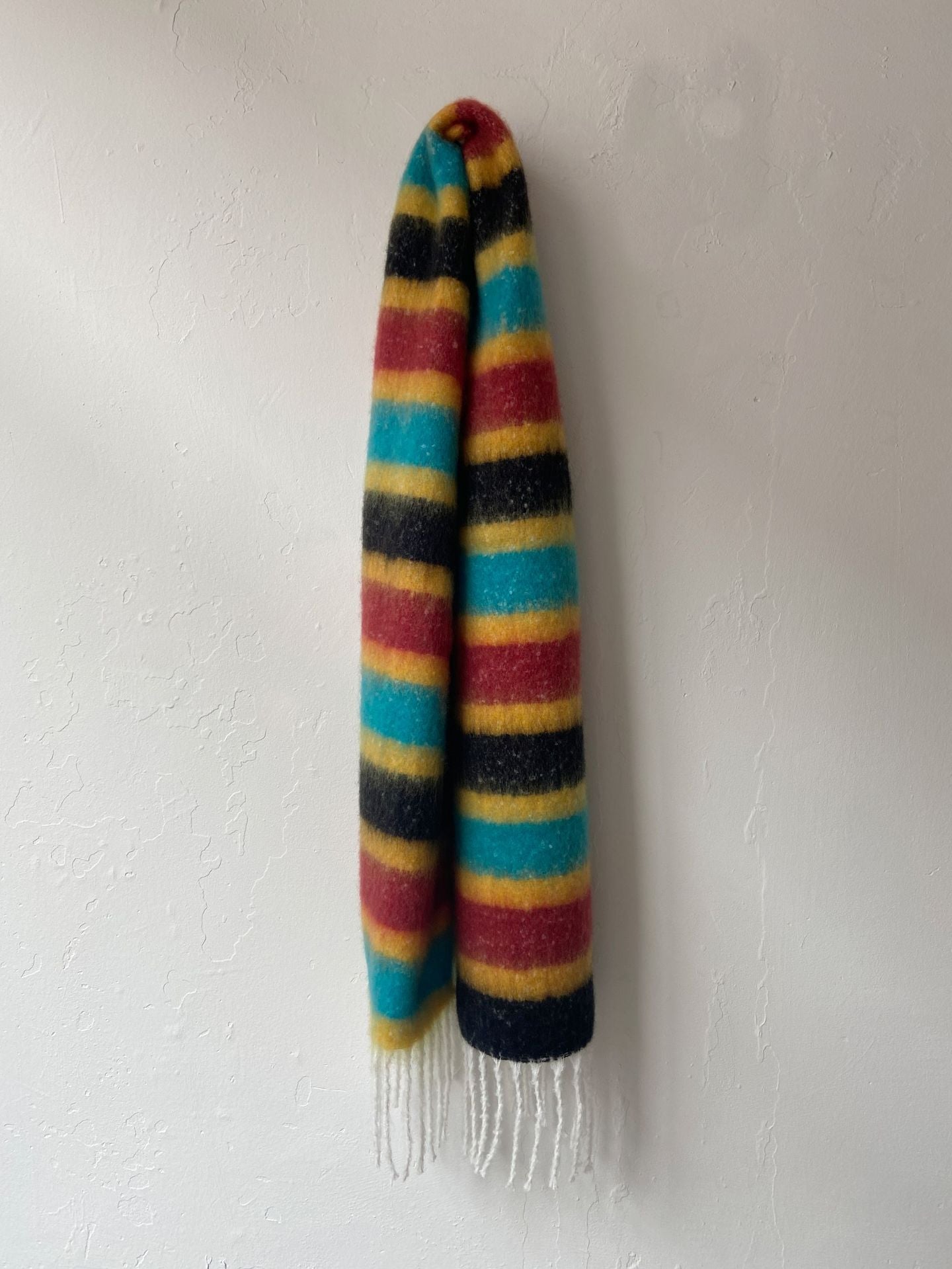 Woven Plaid Scarf for Women – Warm and Stylish