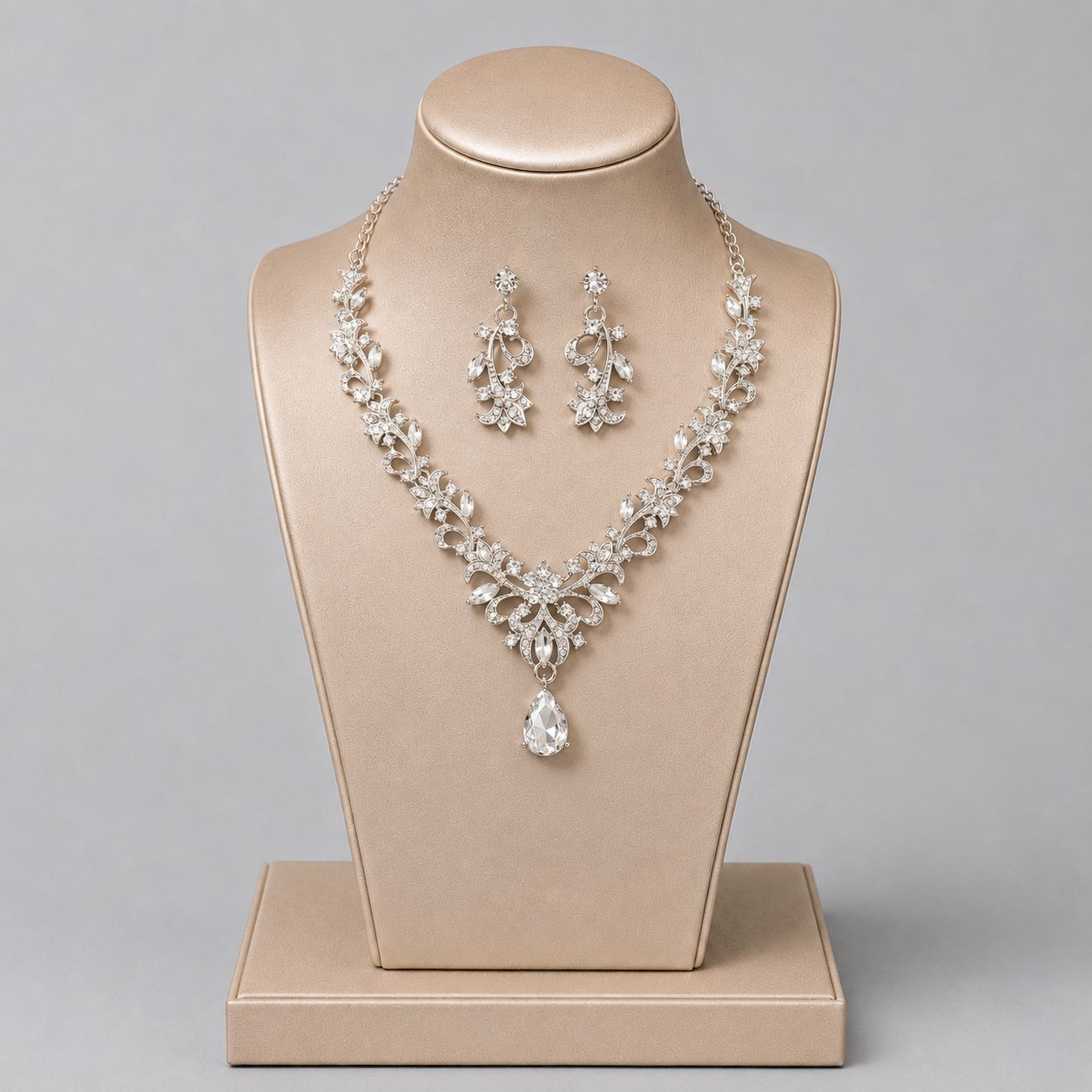 Retro Alloy Rhinestone Jewelry Set Elegant Necklace and Earrings for Evening Wear