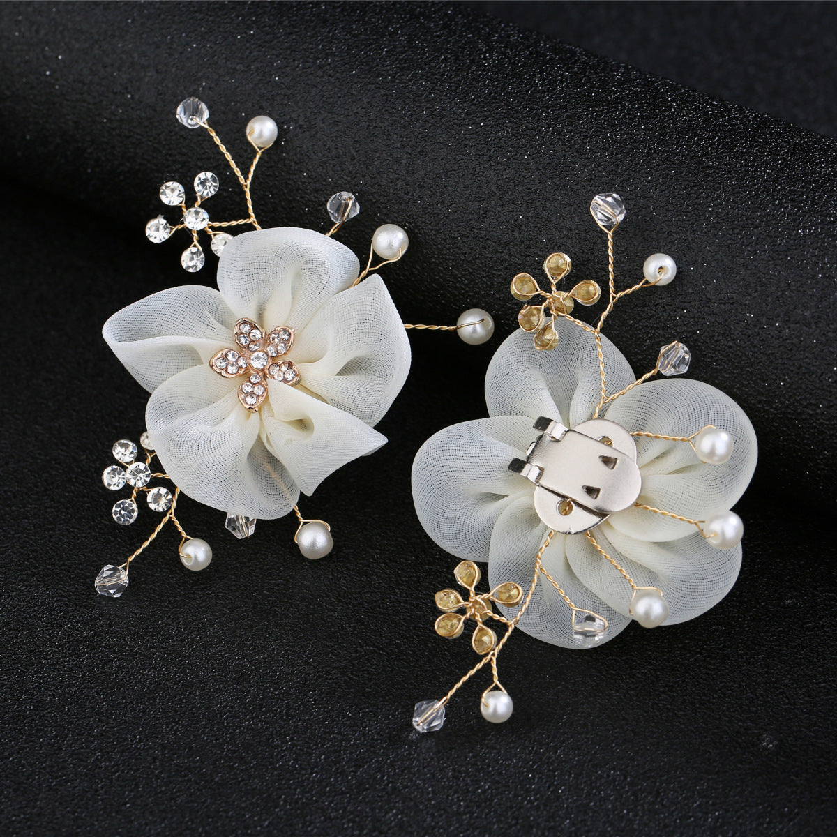Handmade Pearl Flower Bridal Shoes with Diamond Decoration