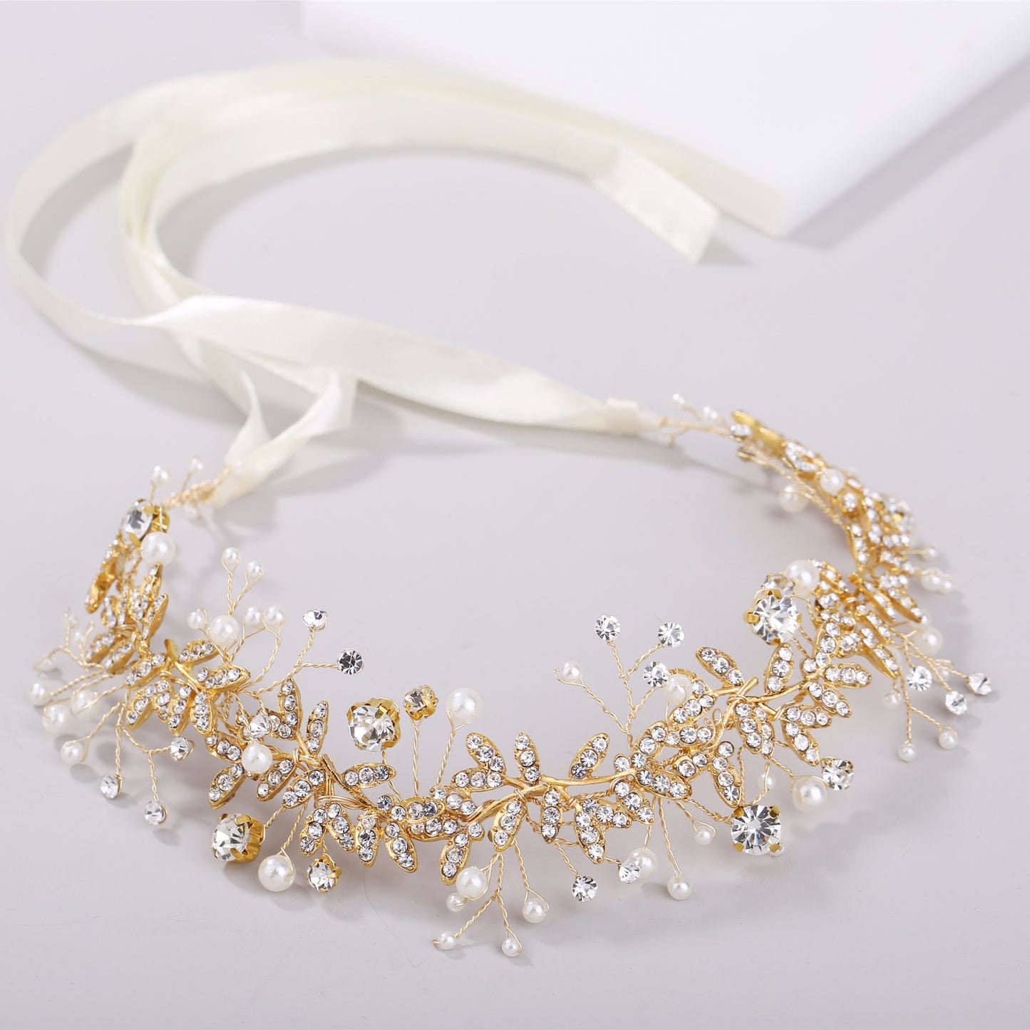 Alloy Pearl Rhinestone Handmade Wedding Belt Hair Accessory
