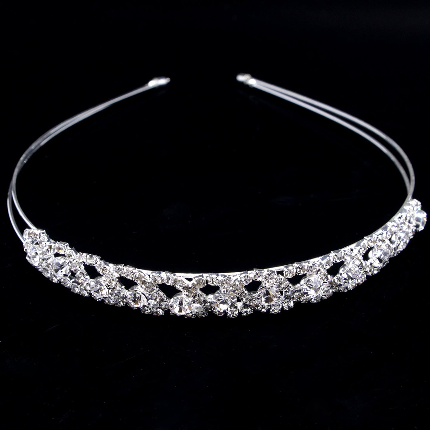 Elegant Pearl Embellished Bridal Headband