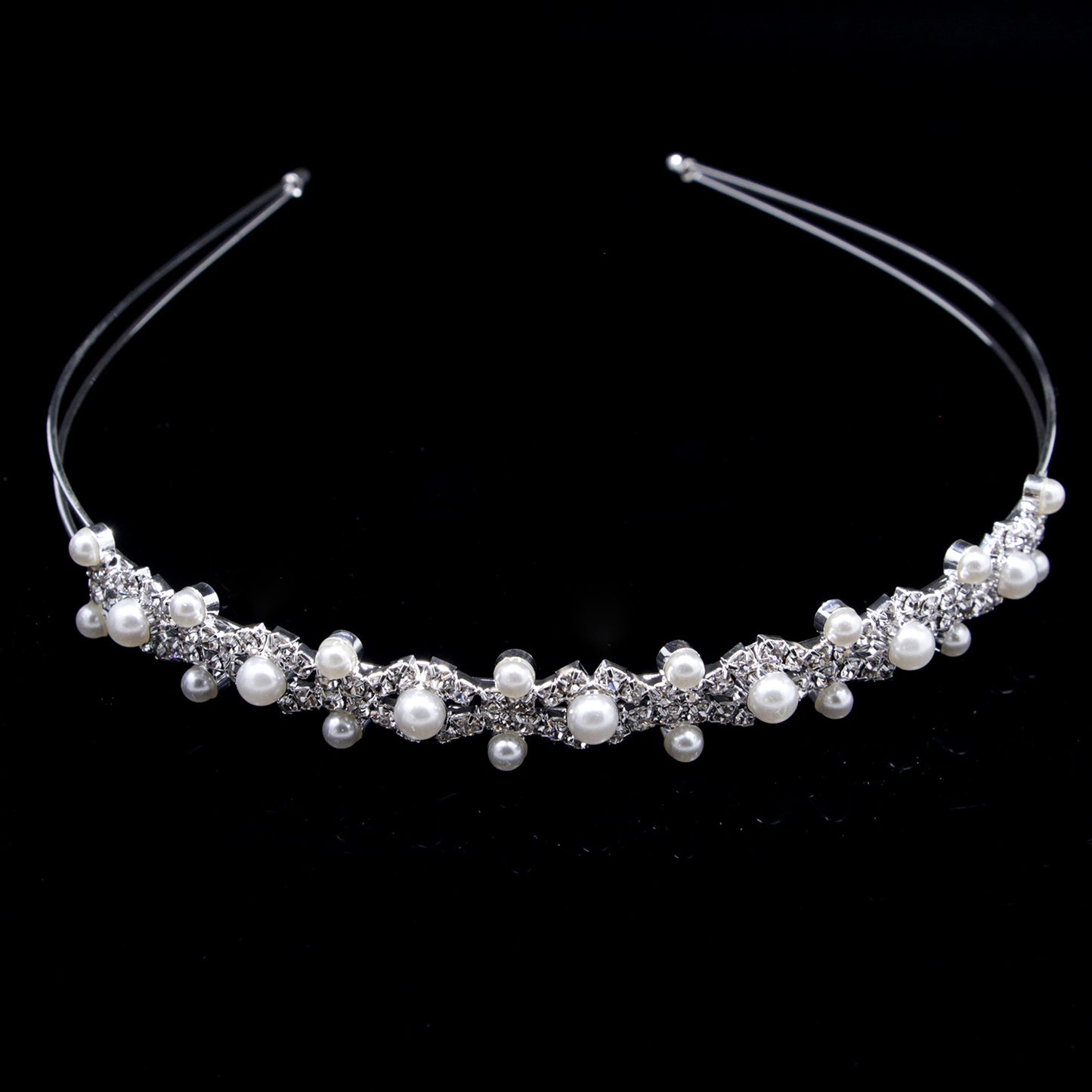 Elegant Pearl Embellished Bridal Headband