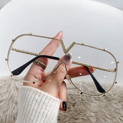 Fashionable Metal Frame Oval Sunglasses UV400 Protection