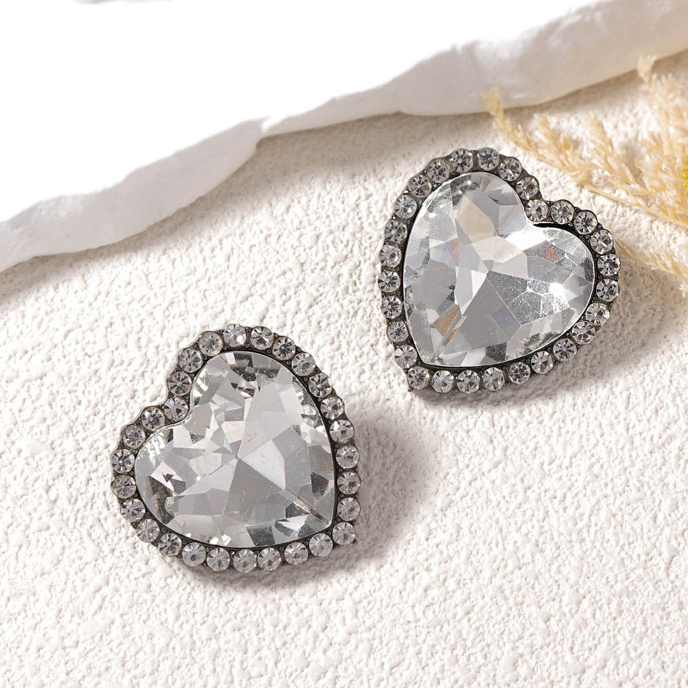 Alloy Heart Crystal Stud Earrings Vintage Luxe