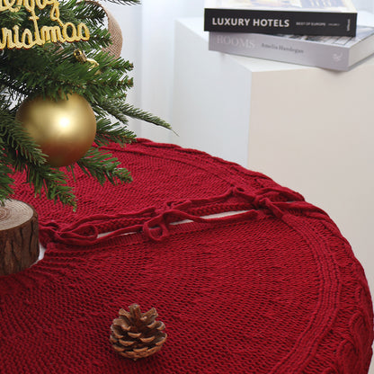 Knitted Christmas Tree Skirt in Red and Khaki - Decorative Capes for Festive Seasons