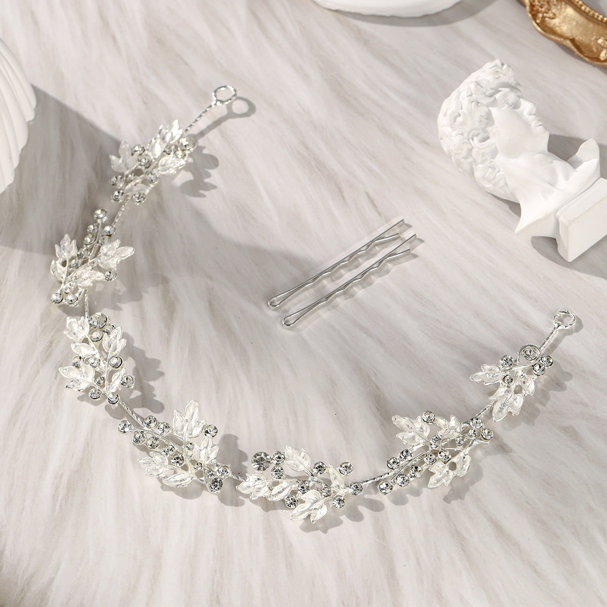 Elegant Floral Hairband with Rhinestones for Any Occasion