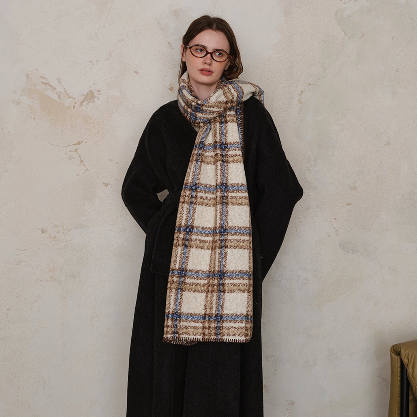 Lazy Scottish Checkered Wool Scarf for Women - Stylish Versatile Wrap