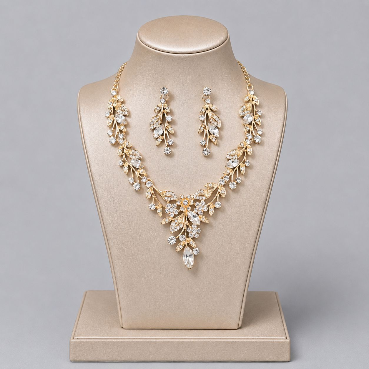 Retro Alloy Rhinestone Jewelry Set Elegant Necklace and Earrings for Evening Wear