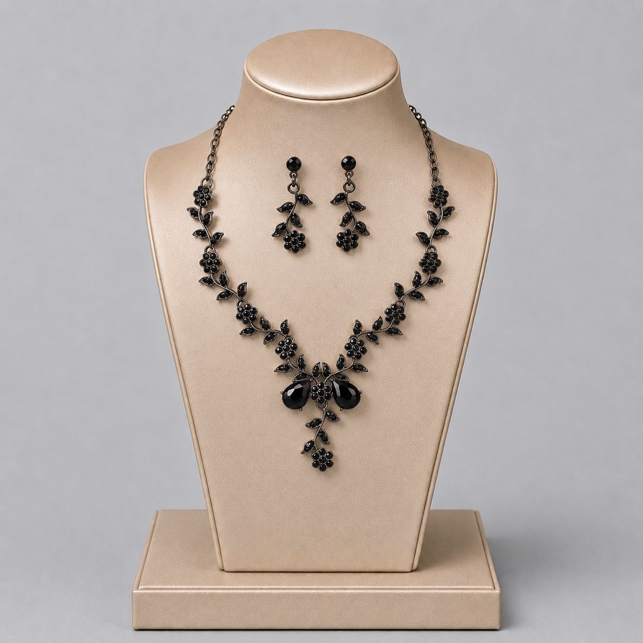 Retro Alloy Rhinestone Jewelry Set Elegant Necklace and Earrings for Evening Wear