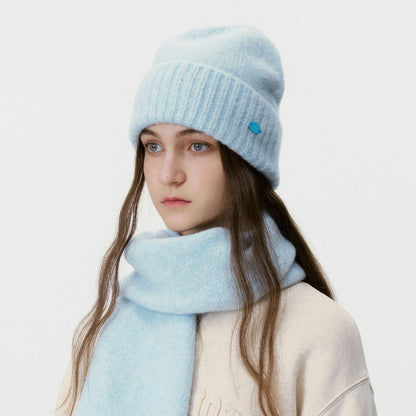 Solid Color Knitted Beanie for Men and Women - Stylish and Warm