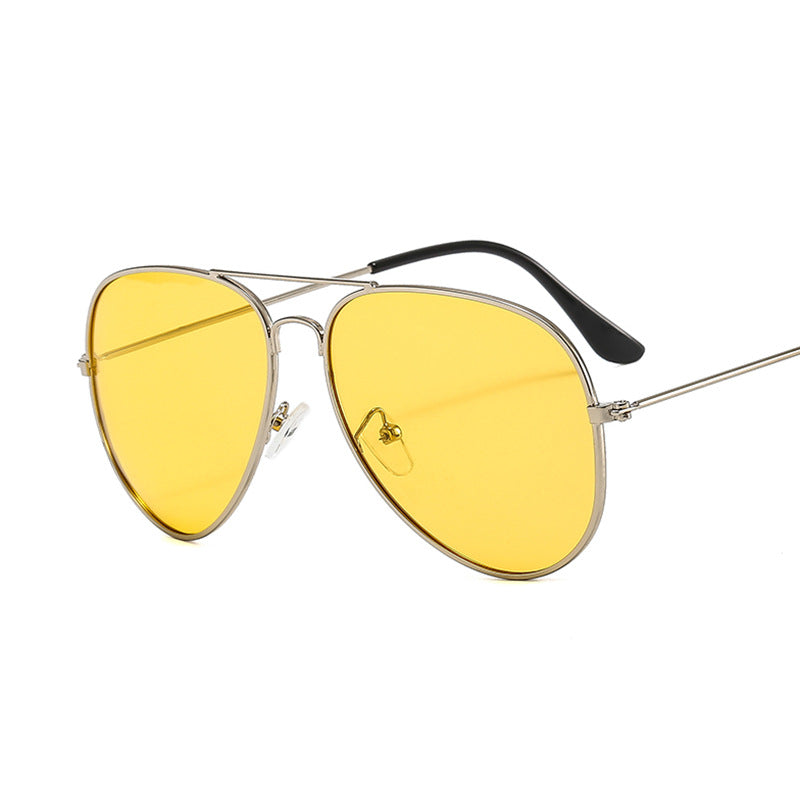 Retro Metal Frame Sunglasses with UV400 Protection