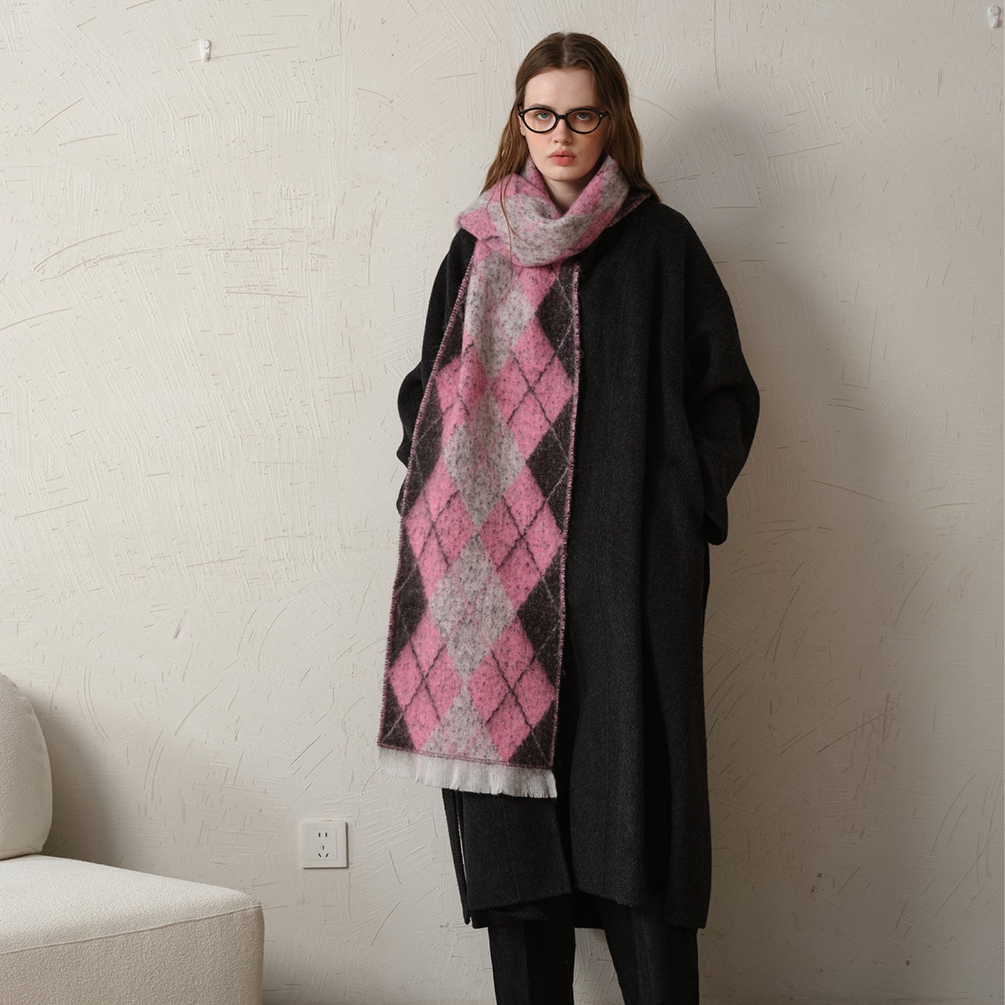 Vintage Diamond Pattern Scarf Cozy Fashion Accessory