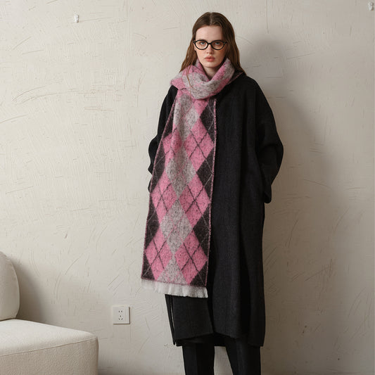 Vintage Diamond Pattern Scarf Cozy Fashion Accessory