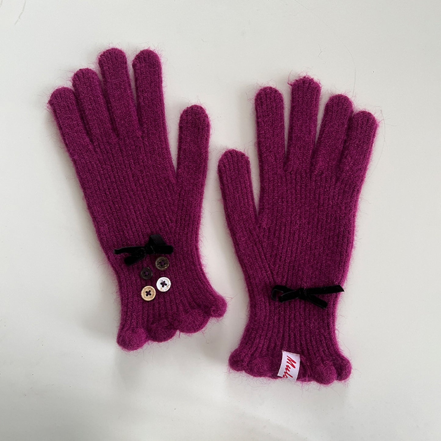 Elegant Touchscreen Knit Gloves with Bow Design