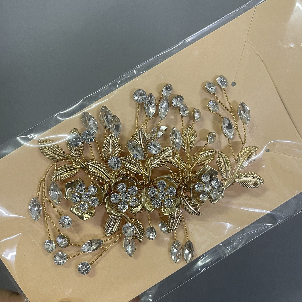 Trendy Pearl Embellished Alloy Hair Comb Bridal Hairpiece
