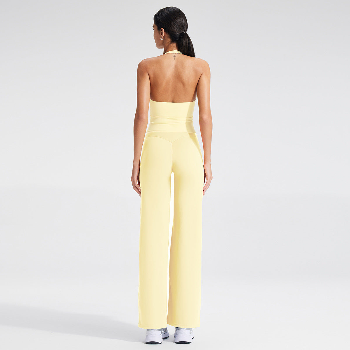 Yoga Relaxed Fit V-Neck Crop Top Set with Removable Cups