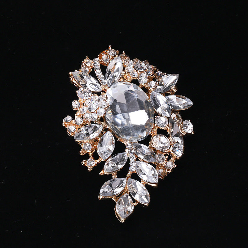 Creative Alloy Cat Brooch Crystal Glass Pin Fashion Accessory