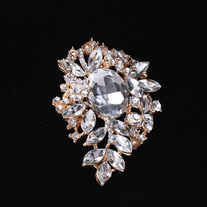 Creative Alloy Cat Brooch Crystal Glass Pin Fashion Accessory