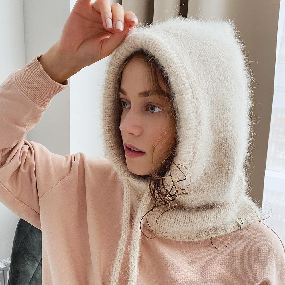 Trendy Knit Beanie with Neck Warmer – Fall/Winter Fashion