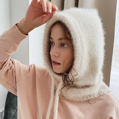 Trendy Knit Beanie with Neck Warmer – Fall/Winter Fashion