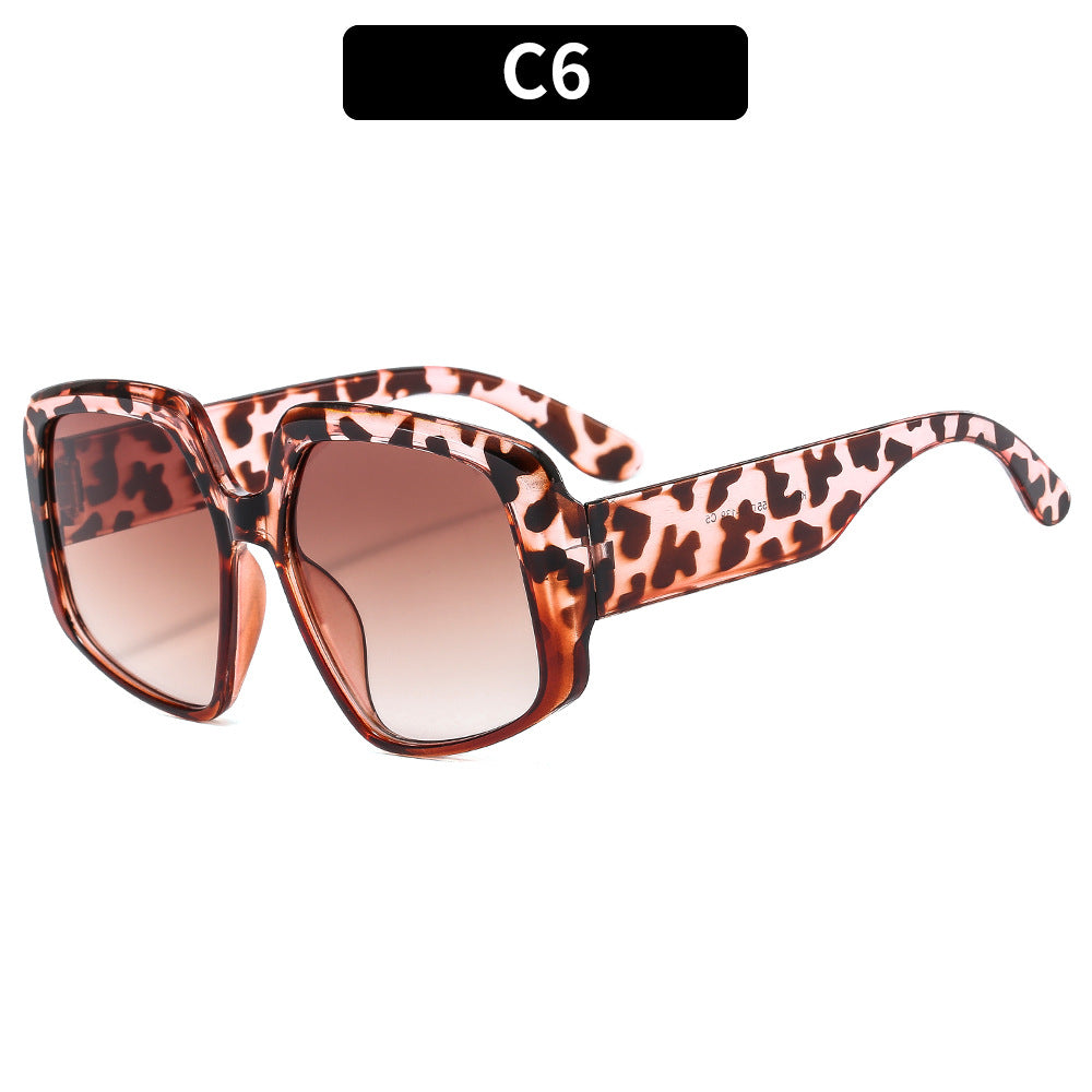 Trendy Oval Frame Sunglasses for Women