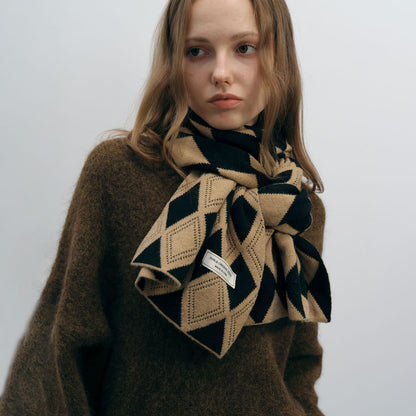 Chic Designer Diamond Woven Scarf for Women - Versatile & Warm