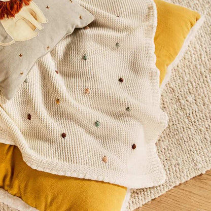 Cozy Knitted Throw Blanket with Dot Pattern Stylish Nordic Design