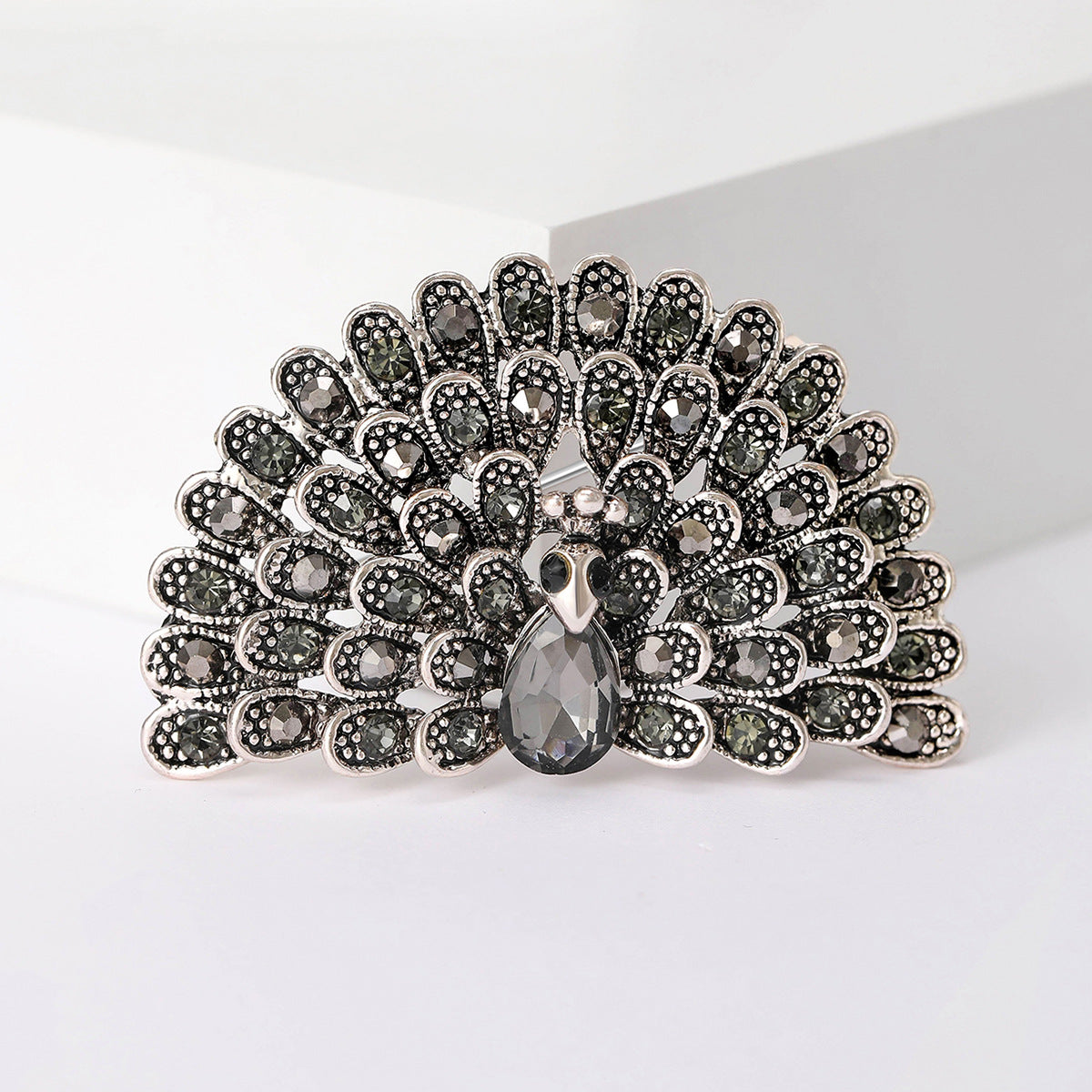 Fashionable Vintage Peacock Brooch Pin Creative Animal Accessory
