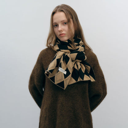 Chic Designer Diamond Woven Scarf for Women - Versatile & Warm