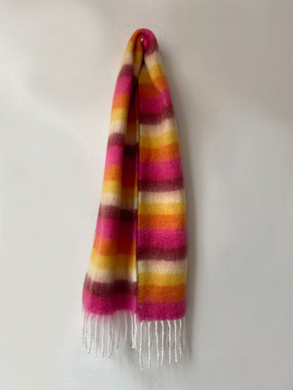 Woven Plaid Scarf for Women – Warm and Stylish