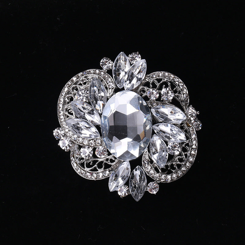 Creative Alloy Cat Brooch Crystal Glass Pin Fashion Accessory
