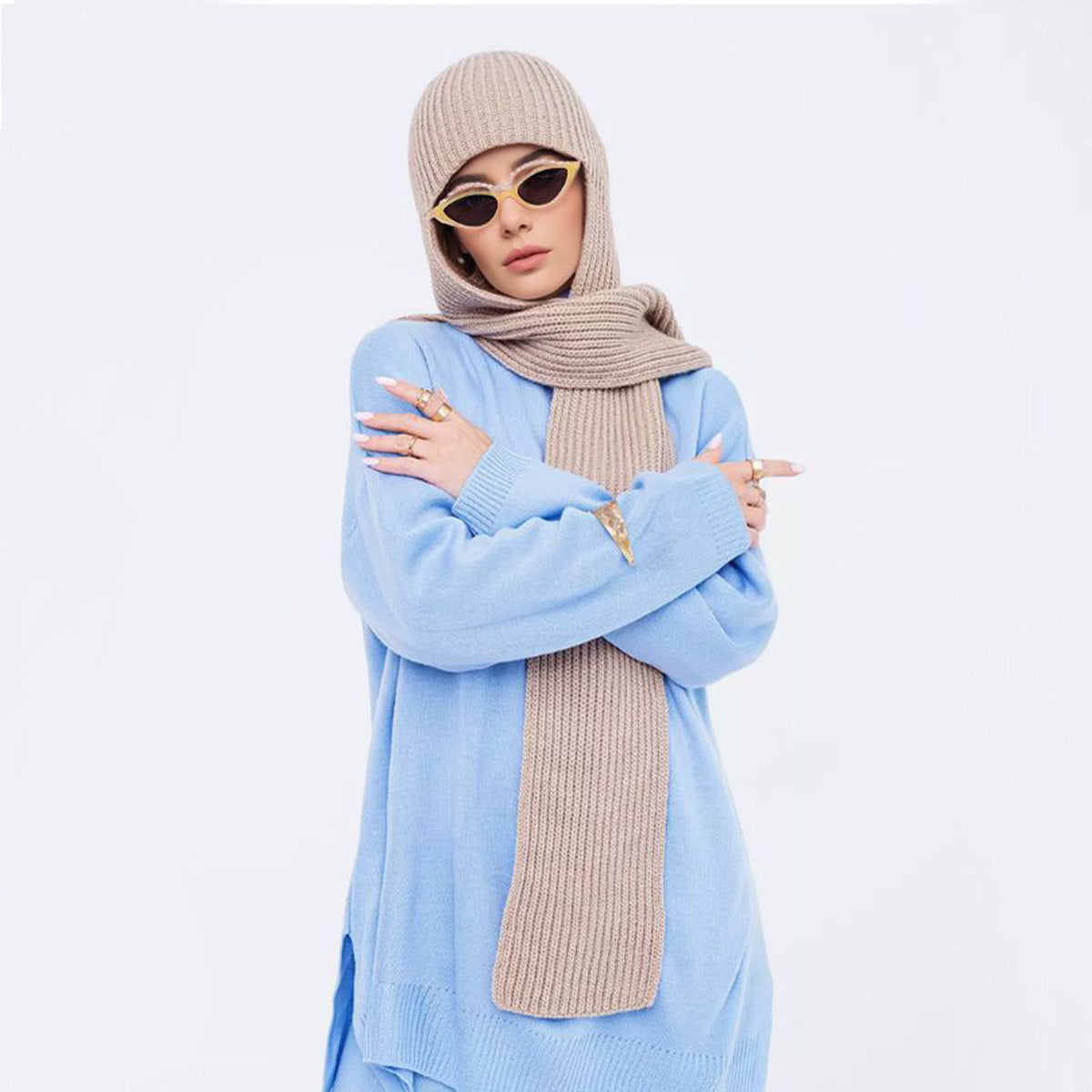 Unisex Knitted Hooded Scarf with Pockets - Stylish and Warm for Fall and Winter