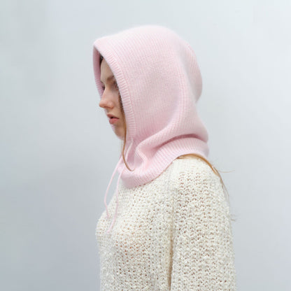 Trendy Knit Beanie with Neck Warmer – Fall/Winter Fashion