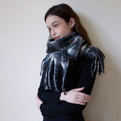 Chic Warm Plaid Scarf with Fringes for All Seasons