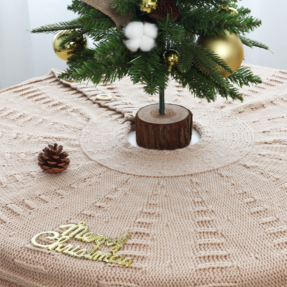 Knitted Christmas Tree Skirt in Red and Khaki - Decorative Capes for Festive Seasons