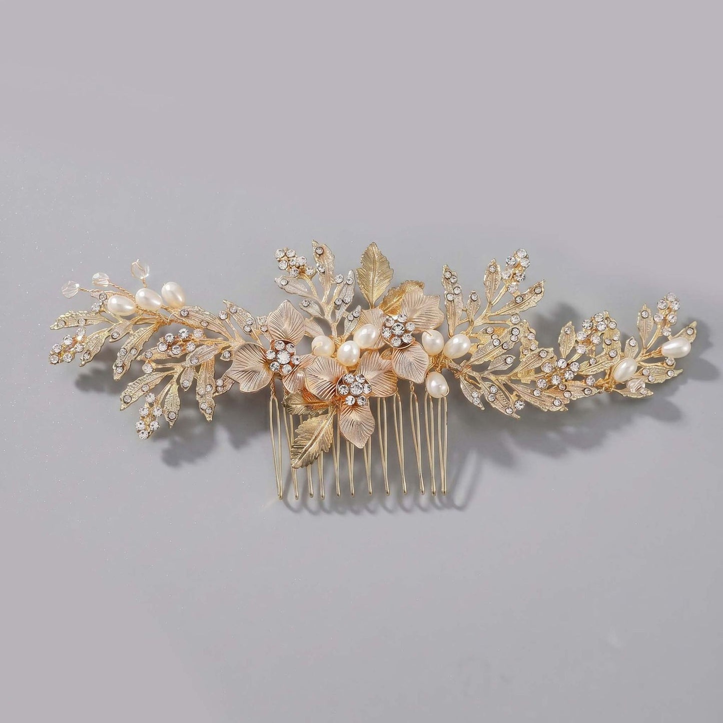 Exquisite Pearl and Crystal Flower Headpiece for Bridal Photoshoots