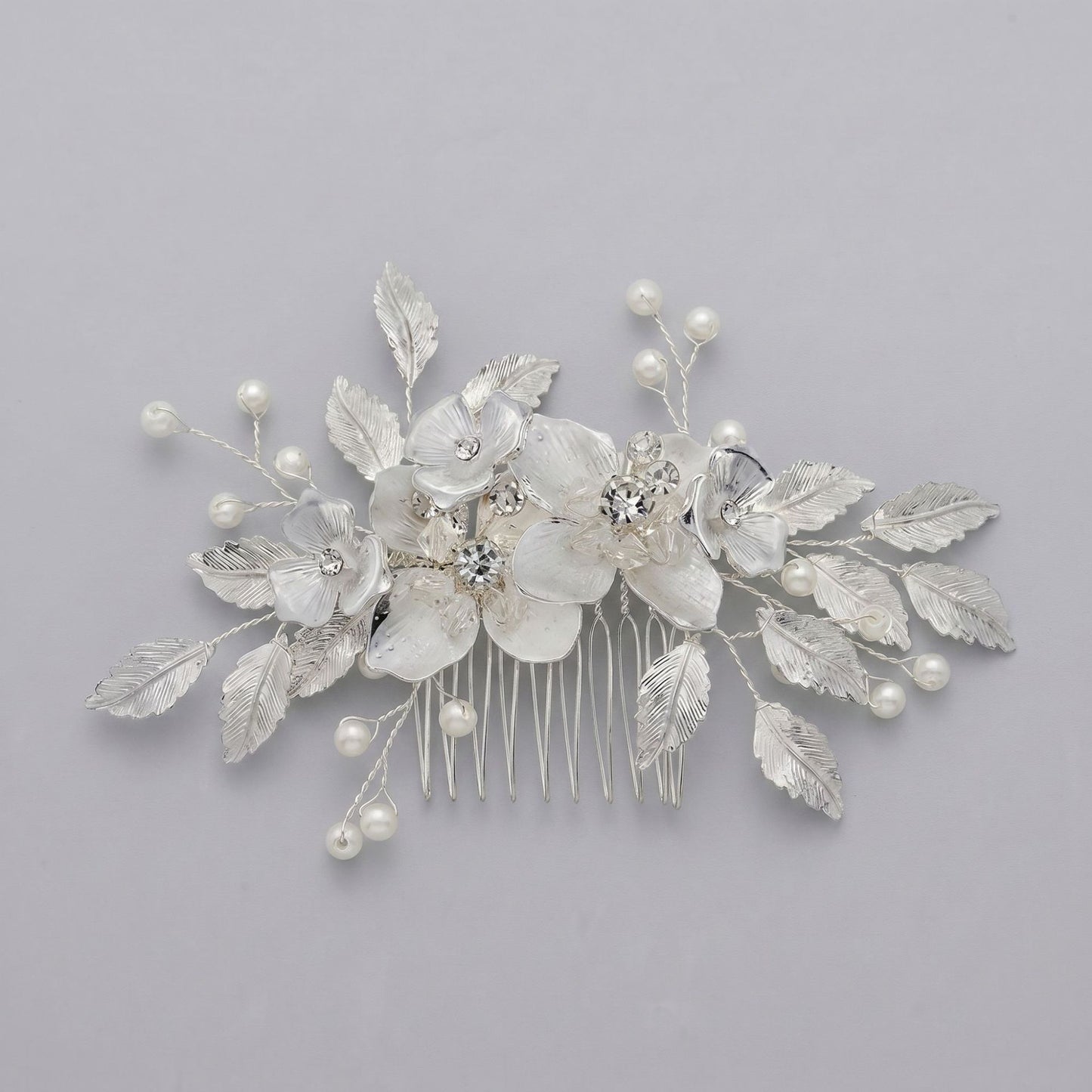 Exquisite Pearl and Crystal Flower Headpiece for Bridal Photoshoots