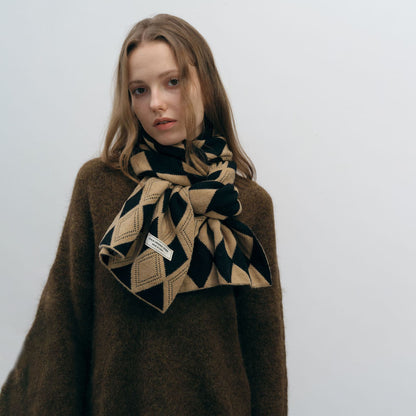 Chic Designer Diamond Woven Scarf for Women - Versatile & Warm