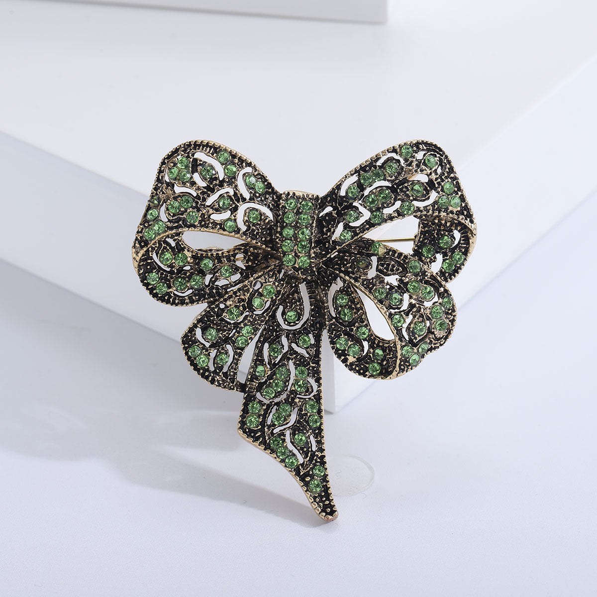 Rhinestone Big Bow Brooch Vintage Fashion Accessory