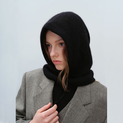 Trendy Knit Beanie with Neck Warmer – Fall/Winter Fashion