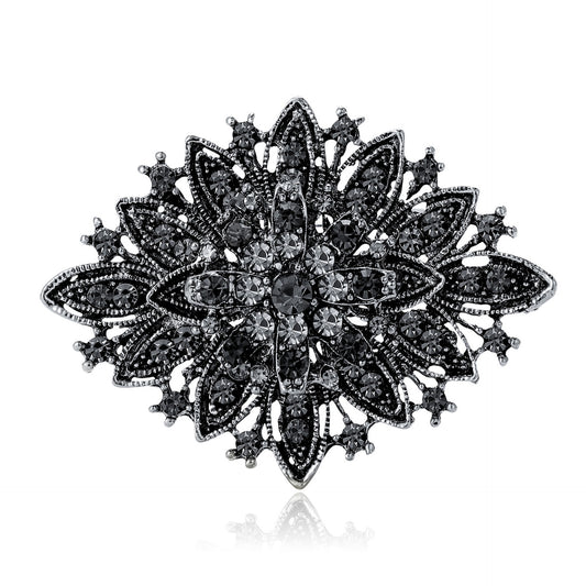 Exquisite Alloy Brooch with Rhinestones Elegant Fashion Accessory