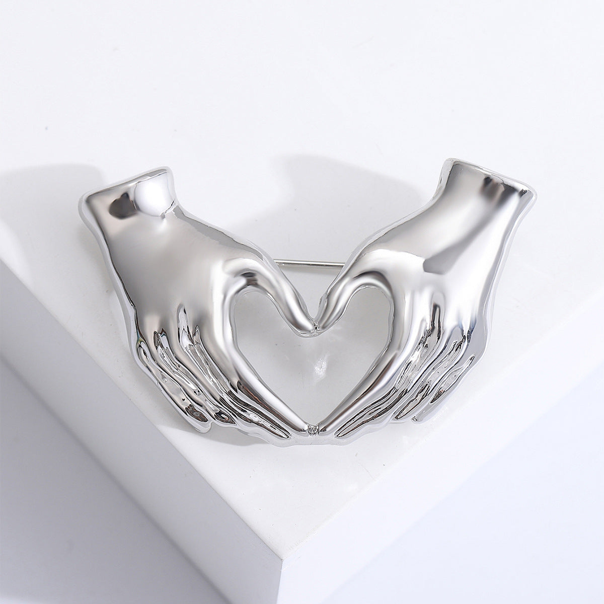 Elegant Hand Heart Brooch - Simple Retro Accessories
