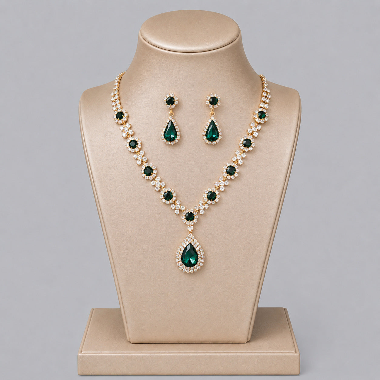 Elegant Crystal Jewelry Set with Necklace and Earrings for Parties