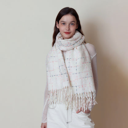 Chic Warm Plaid Scarf with Fringes for All Seasons