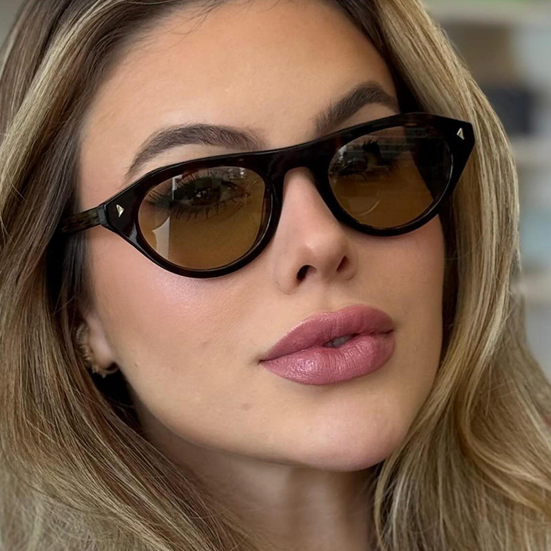 Trendy Oval Frame Sunglasses Fashionable Outdoor Shades