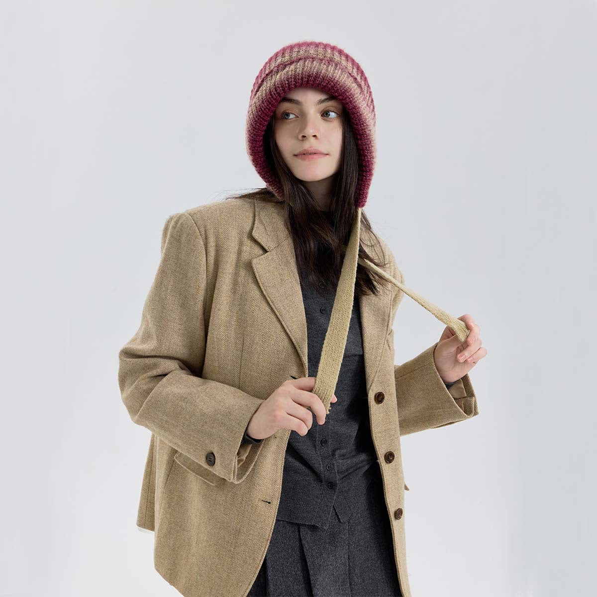 Gradient Knit Beanie with Drawstring - Warm and Stylish for Casual Look