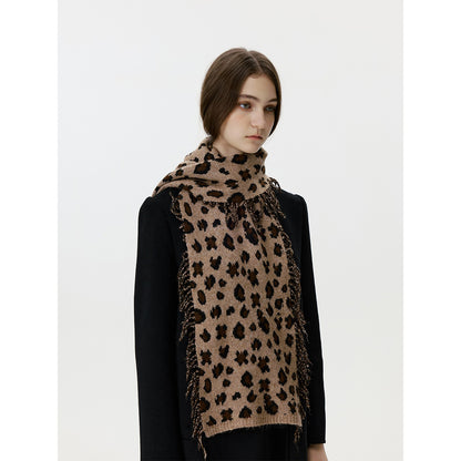 Trendy Vintage Animal Print Knitted Scarf for Women