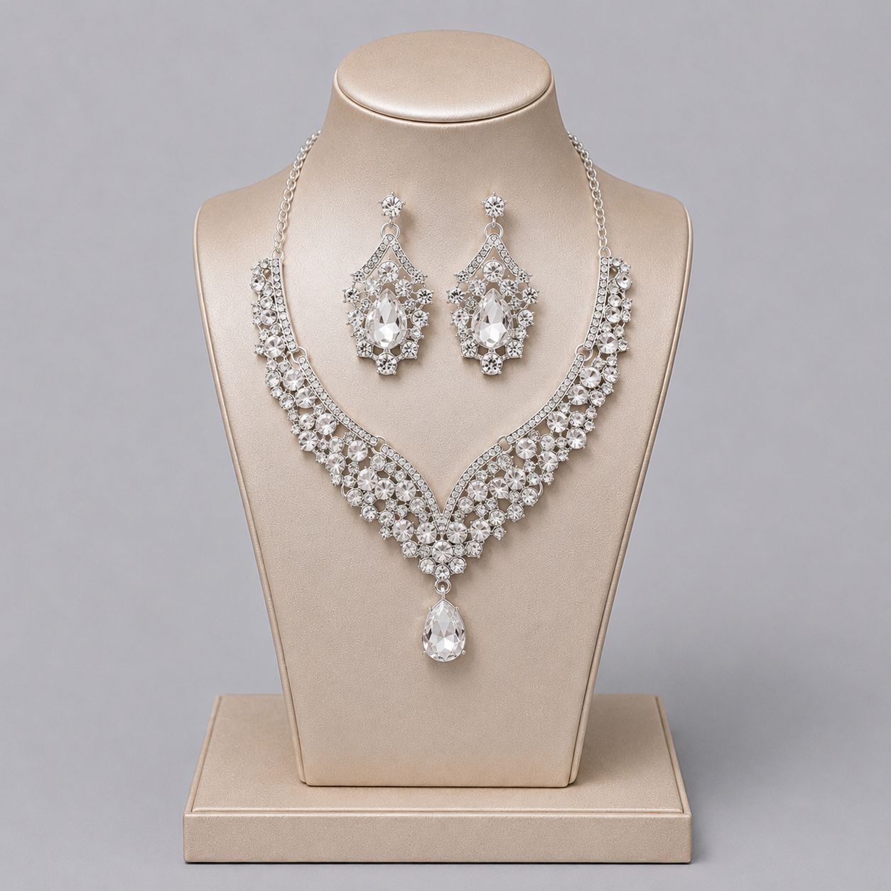 Retro Alloy Rhinestone Jewelry Set Elegant Necklace and Earrings for Evening Wear